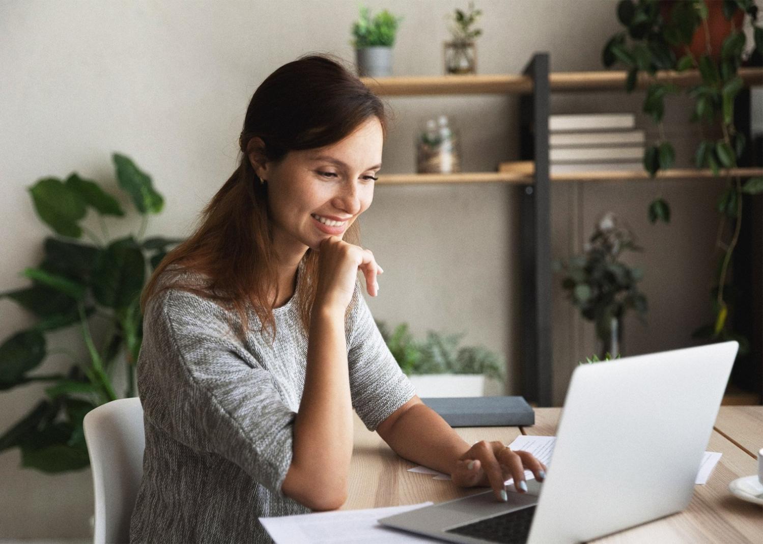 Sesiune de învățare online cu instructori și cursanți